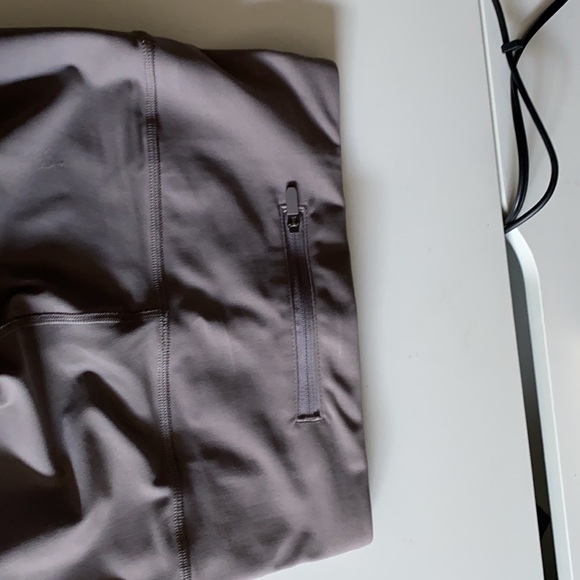 Lululemon leggings, only worn once. - Picture 3 of 3